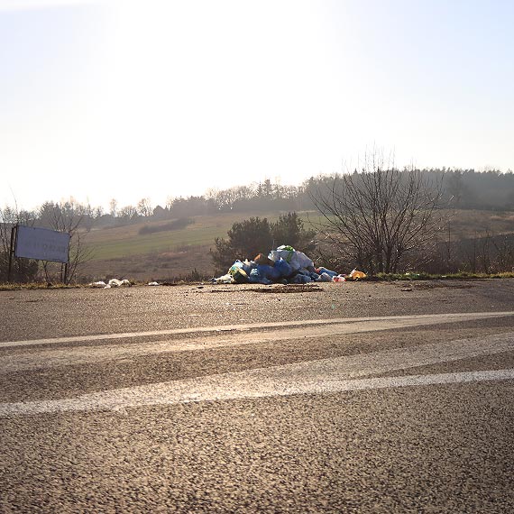 Czytelnik: Zabierzcie te mieci!