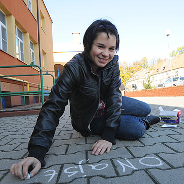 Dziwnw: Na chodnikach pisali kred teksty Sowackiego