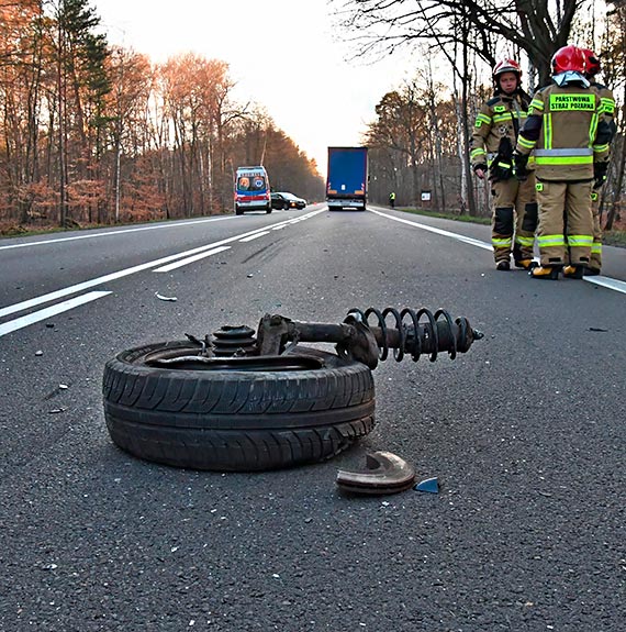 Zderzenie dwch volkswagenw na DK3 za Midzyzdrojami. Jedna osoba w szpitalu. Zobacz film!