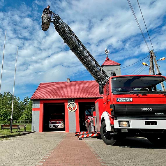 Drabina mechaniczna ze winoujcia trafia do straakw - ochotnikw ze wierzna