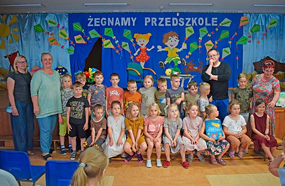 Spotkanie dzieci z Przedszkola „Promyk Soca” z pisarzem Marcinem PRZEWONIAKIEM - 17.06.2021 r.