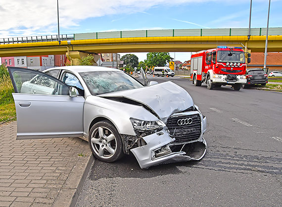 Wiemy dlaczego audi zderzyo si z subaru na skrzyowaniu w Wolinie