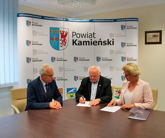 Partnerstwo Powiatu Kamieskiego z gminami Midzyzdroje i Golczewo przy realizacji pilotaowego programu „Transport na yczenie”