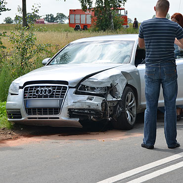 Strzeewko: Audi uderzyo w BMW. 84-letni kierowca w szpitalu