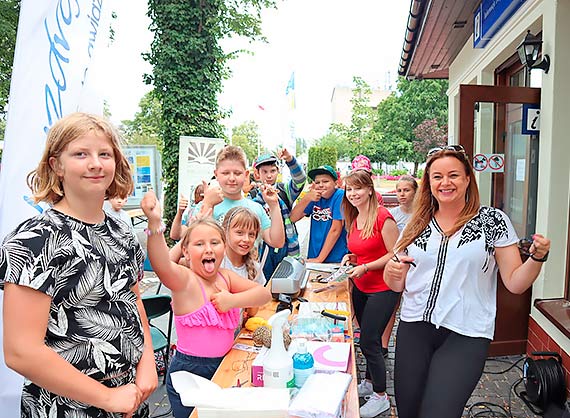 „Czwartki artystyczne, czyli rodzinne warsztaty w plenerze”