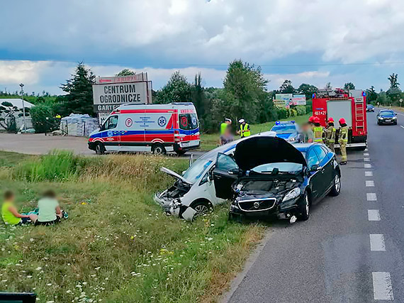 Wypadek na obwodnicy Kamienia Pomorskiego. Na miejsce przyjechay wszystkie suby