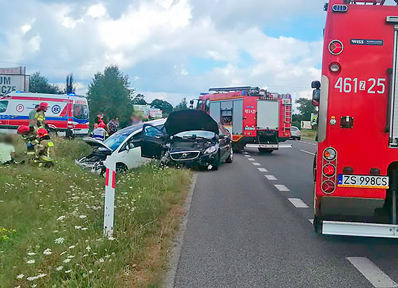 Wypadek na obwodnicy Kamienia Pomorskiego. Na miejsce przyjechay wszystkie suby