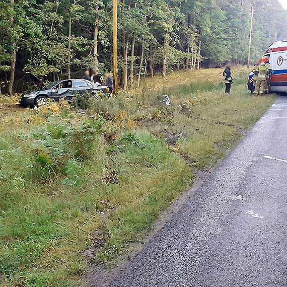 Za Wisek kierowca audi wypad z drogi i dachowa! 1 osoba w szpitalu