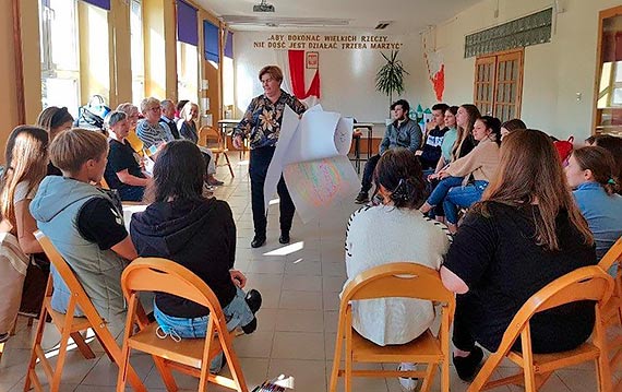 Mi�dzypokoleniowe warsztaty w kamie�skim Liceum 07.10.2021