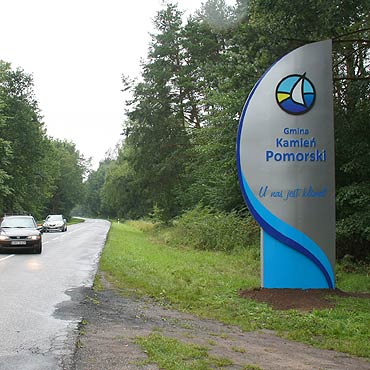 Kamień Pomorski: Nowe witacze stanęły przy drogach dojazdowych do gminy