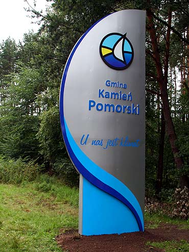 Kamień Pomorski: Nowe witacze stanęły przy drogach dojazdowych do gminy