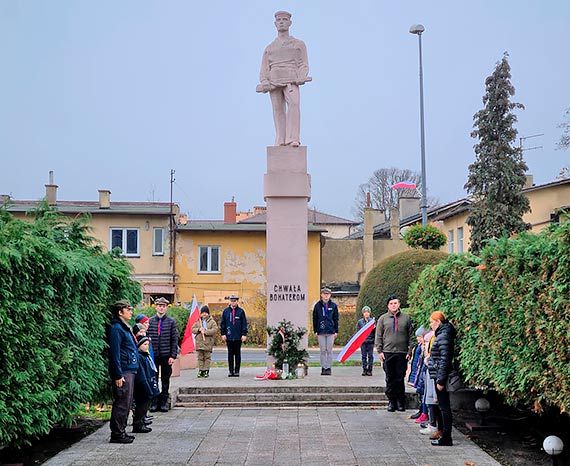 Upamitnienie wita Niepodlegoci po harcersku w Midzyzdrojach