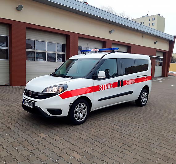 Straacy z KP PSP w Kamieniu Pomorskim maj nowy samochd. To Fiat Doblo Maxi