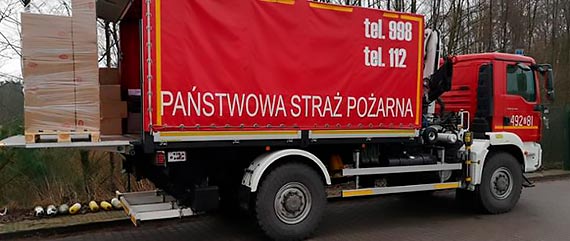 Komenda Powiatowa PSP w Kamieniu Pomorskim otrzymaa 130 kartonw maseczek. Trafi do mieszkacw