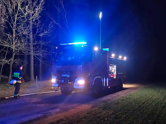 Poary lasu koo wierzna. W okolicy najprawdopodobniej grasuje podpalacz