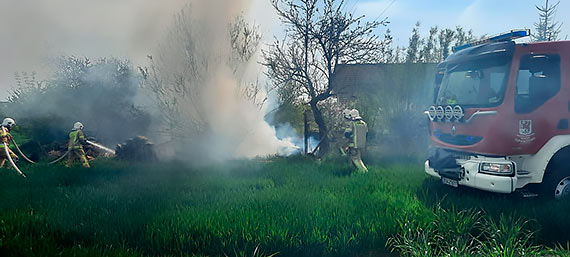 Poar budynku gospodarczego i pasieki w Kodrbiu