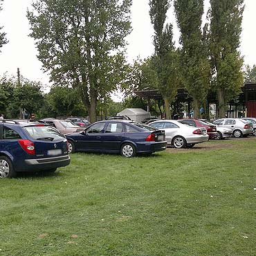 Midzyzdroje: Po wakacjach te parkuj na trawnikach