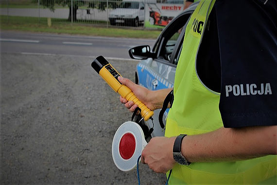 Kierujca w stanie wskazujcym na spoycie alkoholu i z cofnitymi uprawnieniami do kierowania