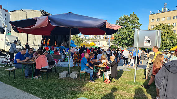 Festiwal Indii oywi promenad. Midzyzdroje nie mog narzeka na brak goci