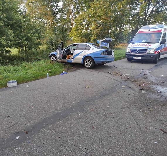 Strażacy z Golczewa zneutralizowali płyny eksploatacyjne z wraku samochodu