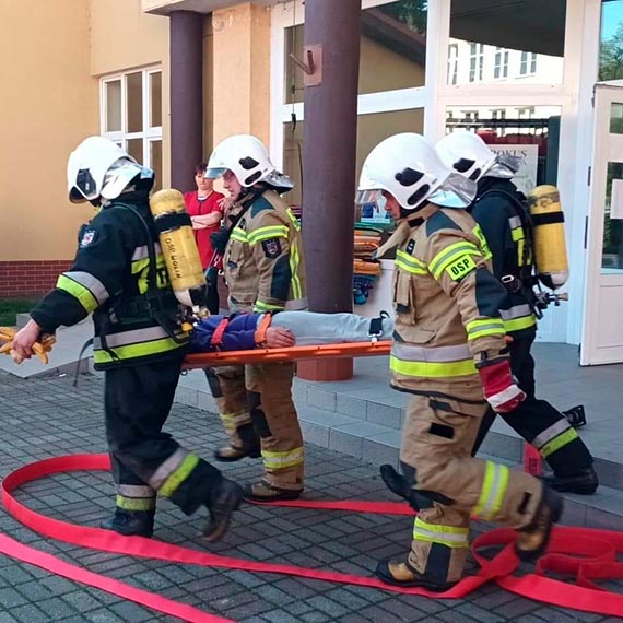 Strażacy z OSP Wolin ćwiczyli w szkole!