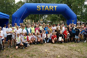 Dziwnów: Powiatowe Sztafetowe Biegi Przełajowe 2011