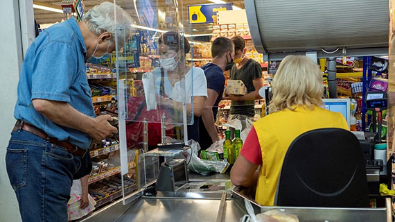 Styczniowe zaskoczenie. Dynamika wzrostu cen kolejny miesic z rzdu hamuje. Ale w sklepach wci jest drogo