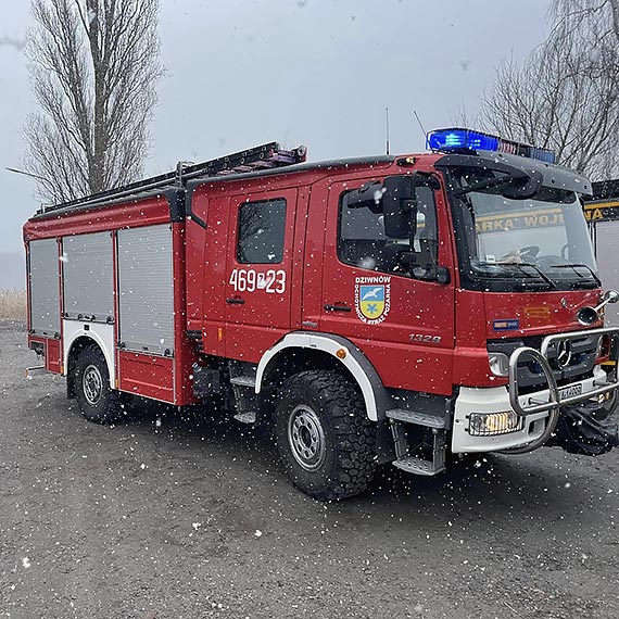 Poar trzciny w Dziwnowie. Byo gronie bo ogie pojawi si blisko stacji paliw!