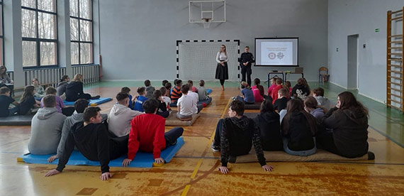 Spotkania z uczniami szkół powiatu kamieńskiego w ramach kontynuacji działań profilaktycznych „Porozmawiajmy o zdrowiu i nowych zagrożeniach”