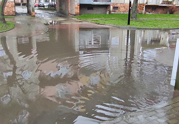 Ulica Maa w Wolinie znika pod wod
