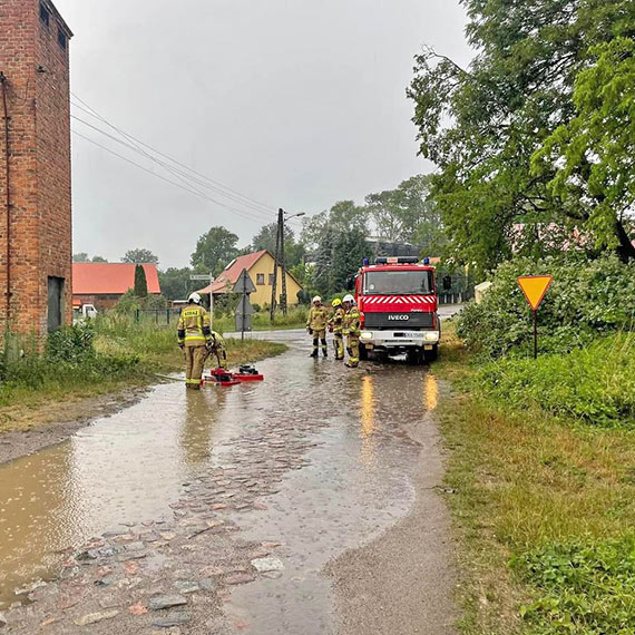 OSP Koczewo w akcji: Usuwanie skutkw gwatownej burzy