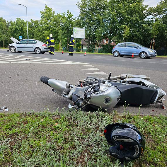 W Midzyzdrojach doszo do zderzenia motocykla z samochodem osobowym