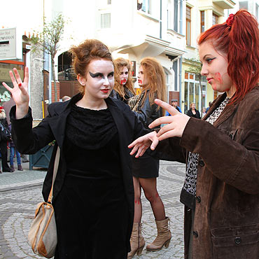 Zombie wyszy na ulice miasta