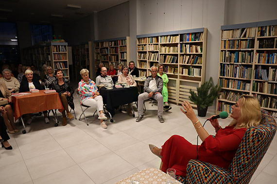 „Oswoi tematy tabu” – spotkanie autorskie z Magdalen Kuszewsk w midzyzdrojskiej bibliotece