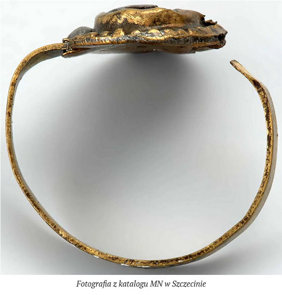 Średniowieczny złoty pierścień z Kamienia Pomorskiego