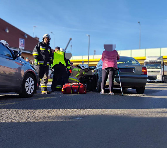 Zderzenie samochodu i motocykla