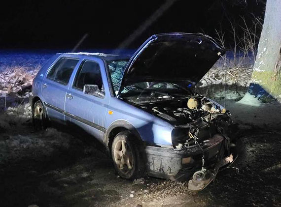 Zderzenie czoowe samochodw na drodze w Uniborzu