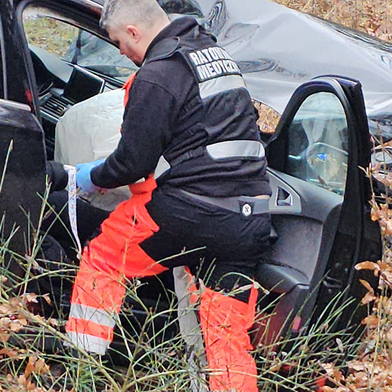 Wypadek na DW 102 za Wisek: Zderzenie czoowe dwch samochodw. Zobacz film!