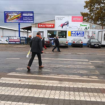 To przejcie dla pieszych jest niebezpieczne