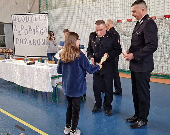 Dzieci z gminy wierzno wziy udzia w Oglnopolskim Turnieju Wiedzy Poarniczej