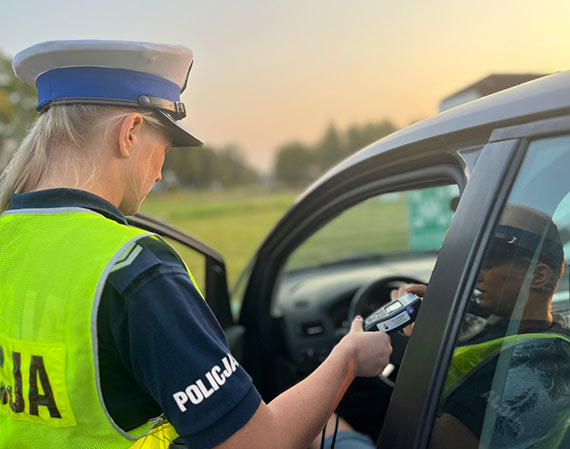 Ponad 45 tys. kontroli trzewoci i 240 kierujcych po alkoholu