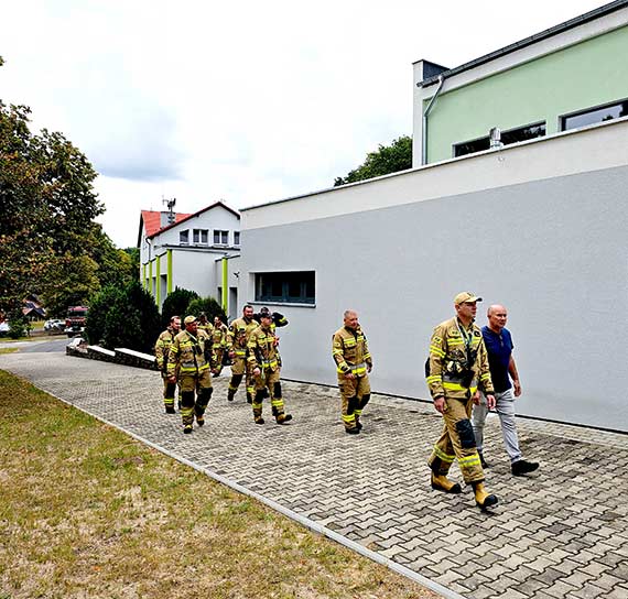 Alarm w Szkole Podstawowej w Wapnicy