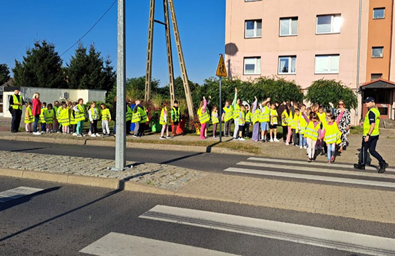 Bezpieczna droga do szkoy - spotkania z uczniami