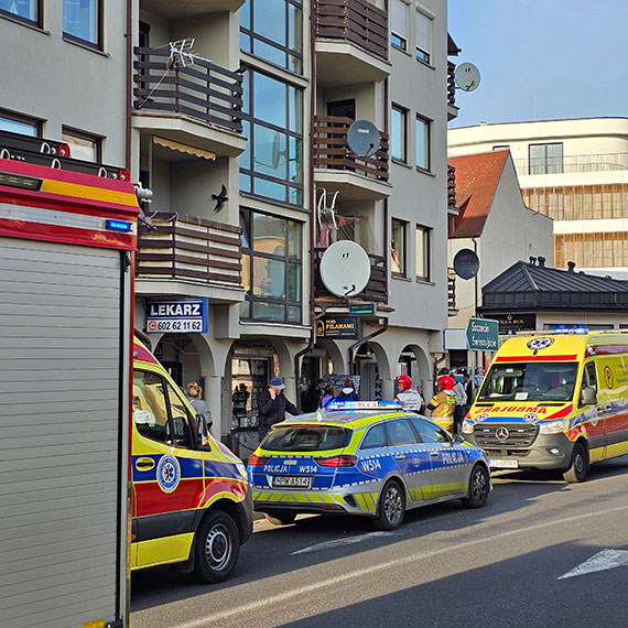 Tragiczna mier w centrum Midzyzdrojw: mczyzna uszkodzi sobie szyj wiertark