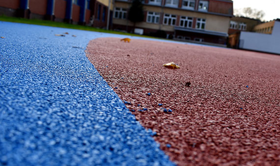 Kolejny etap prac przy boisku szkolnym