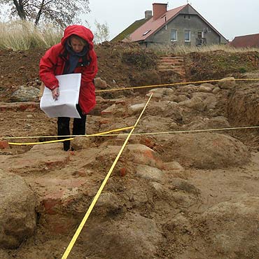 Prace archeologiczne w Gostyniu – odkrycie reliktów kościoła