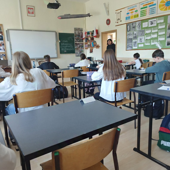 Wiedza, pasja i serce do historii. Czwartoklasiści i piątoklasiści zmierzyli się w szkolnym konkursie
