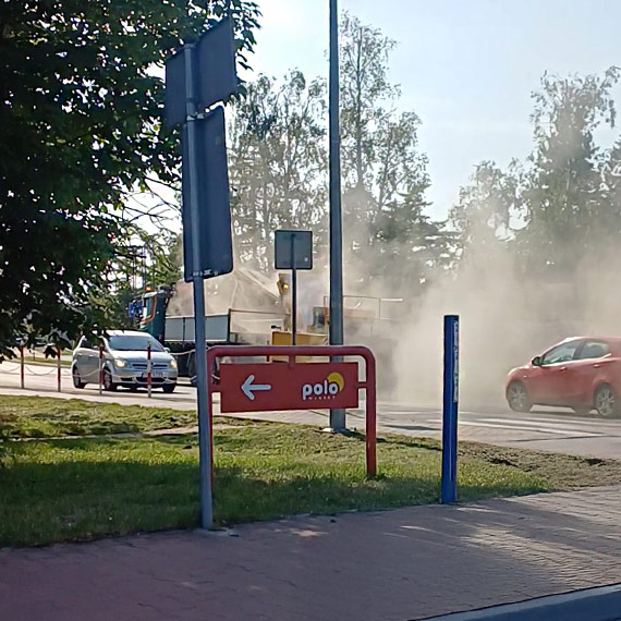 Zamiatanie jak z horroru. Chmura kurzu sparaliżowała Dziwnówek