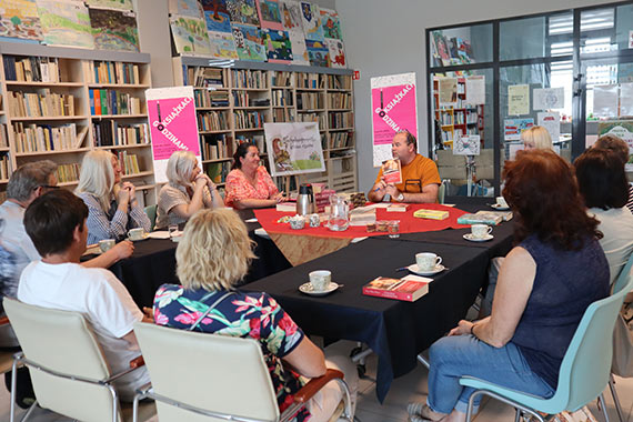 „Czasami mio mieszka po ssiedzku” – spotkanie w ramach Dyskusyjnego Klubu Ksiki w midzyzdrojskiej bibliotece