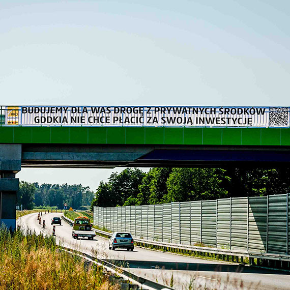 GDDKiA odpowiada na protest wykonawcy S3: „Baner zawiera nieprawdziwe treci i zagraa bezpieczestwu”